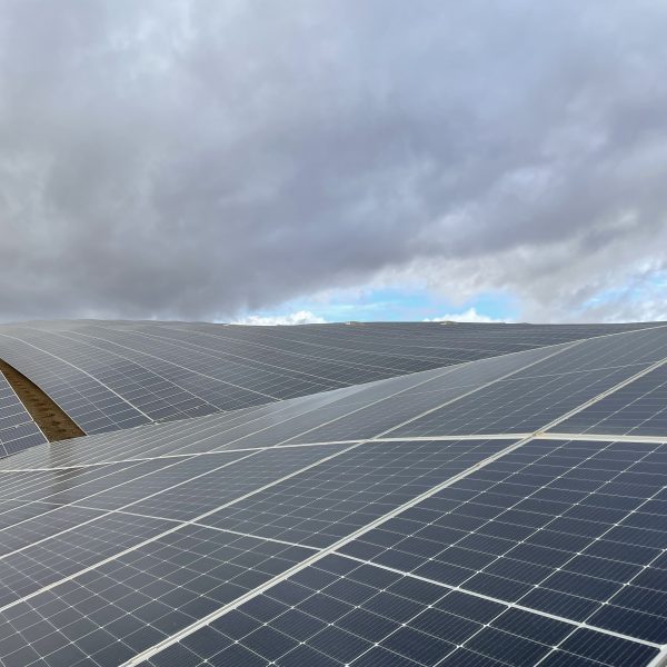 Bouygues Energies et Services signe un partenariat avec Solkampaniet pour une transition énergétique durable