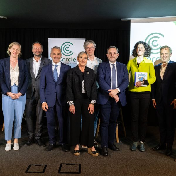 Participants and speakers of the conference on plastic organized in Paris by the circle of committed companies, in advance of the negotiations at UNESCO/ François-Michel Lambert right in blue jeans/ Credit Photo: CDEE