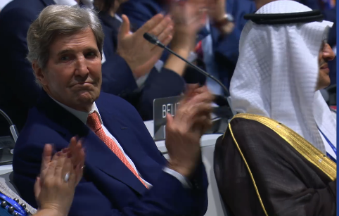 John Kerry voyage pour faire avancer des objectifs communs sur le climat et l’énergie propre