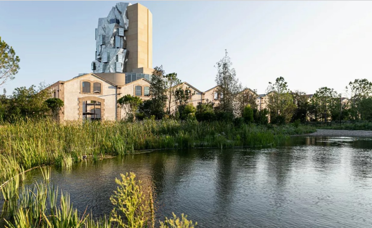 Landscaped park-Arles